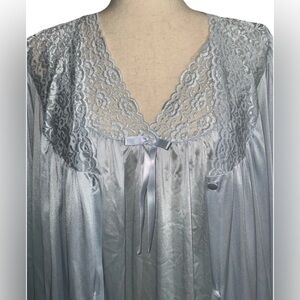 Vintage Vanity Fair Peignoir Set Silky Nylon Nightgown & Dressing Robe sz LARGE